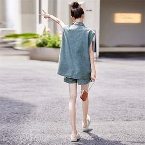不规则收腰牛仔衬衫短裤套装女夏2025新款巨好看流行两件套酷飒图片
