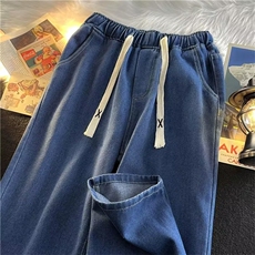 深蓝色