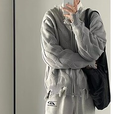 灰色