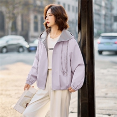 2026年春季休闲风连帽抽绳外套，女装短外套，依路服饰