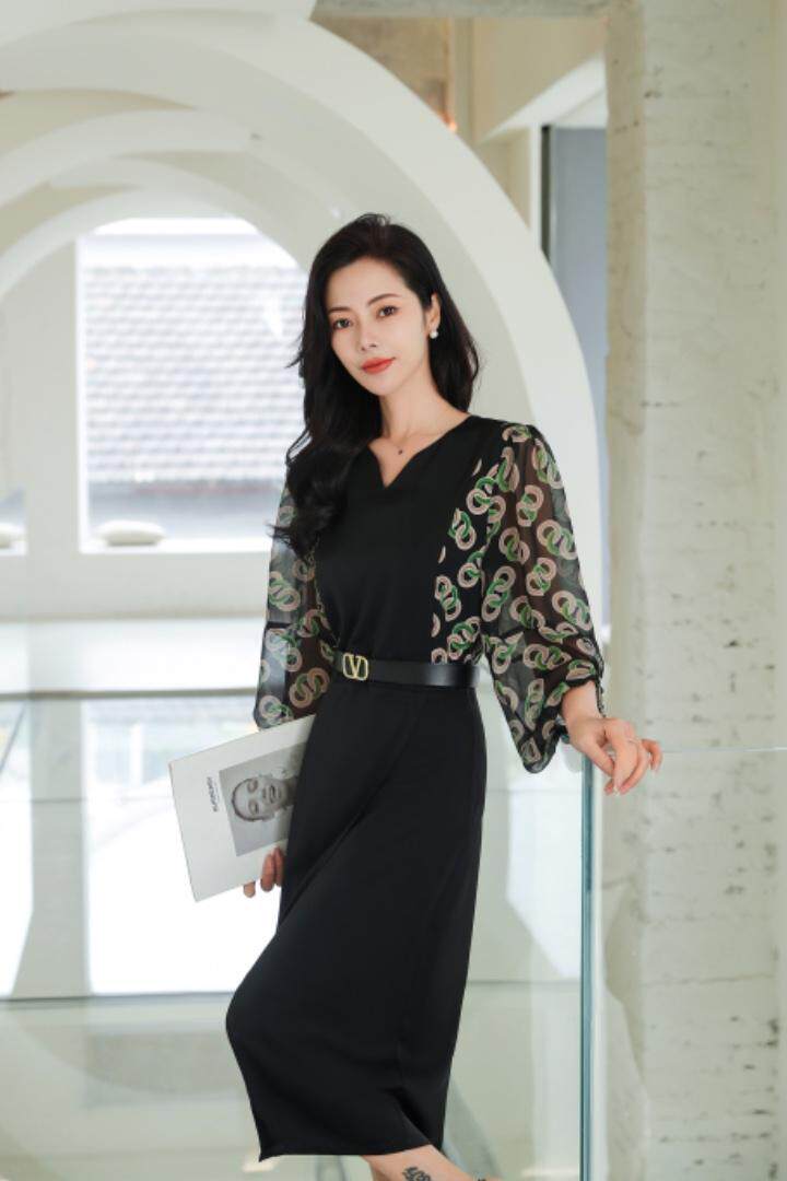 气质碎花拼色连衣裙，女装连衣裙，蓝芝衣秀