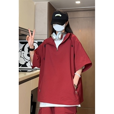 酒红色
