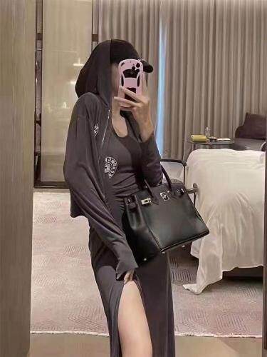 【现货】秋季新款卫衣修身两件套，女装卫衣/绒衫，名依人