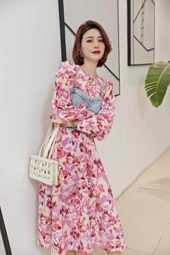 春装新款两件套连衣裙，女装连衣裙，莎咔