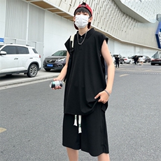 黑色