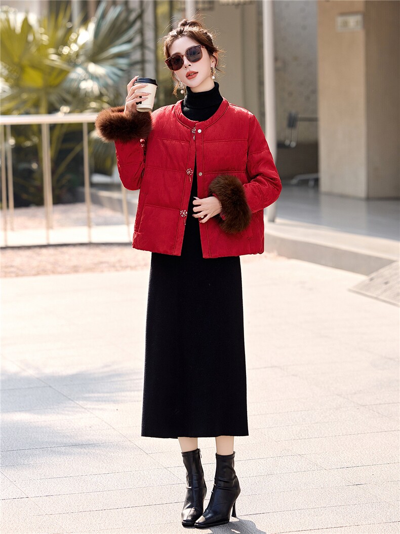 现货。现货。2026年冬季短款真狐狸毛羽绒服,女装羽绒服,伊仟回