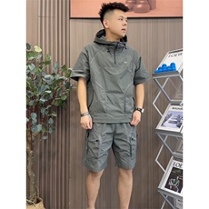 绿色