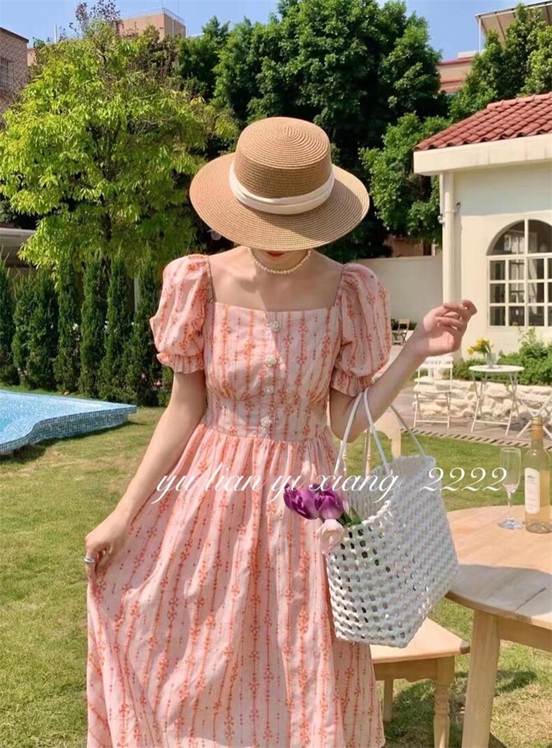 夏季刺绣连衣裙，女装连衣裙，雨恋依香(1F)