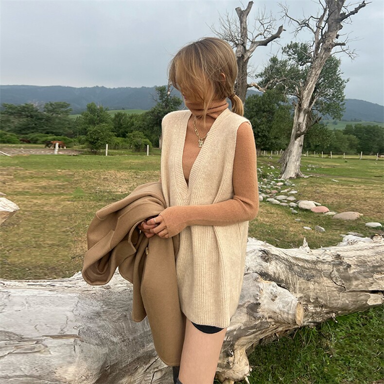 2025年夏季修身型长袖一粒扣短款西服时尚百搭简约大方,女装西装,蒙绒特