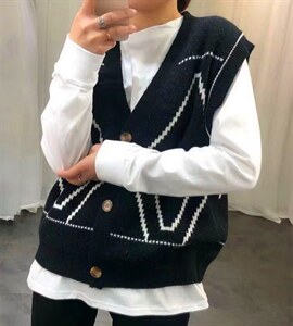 黑白菱形格单排扣开衫马甲无袖背心早春新款女毛衣针织衫欧洲站,女装马夹,潮品会