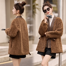 2025年冬季新款现货皮毛拼接时尚潮流淑女型保暖皮毛一体外套，女装皮草，臻衣坊