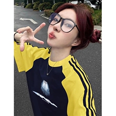 黄袖拼藏青