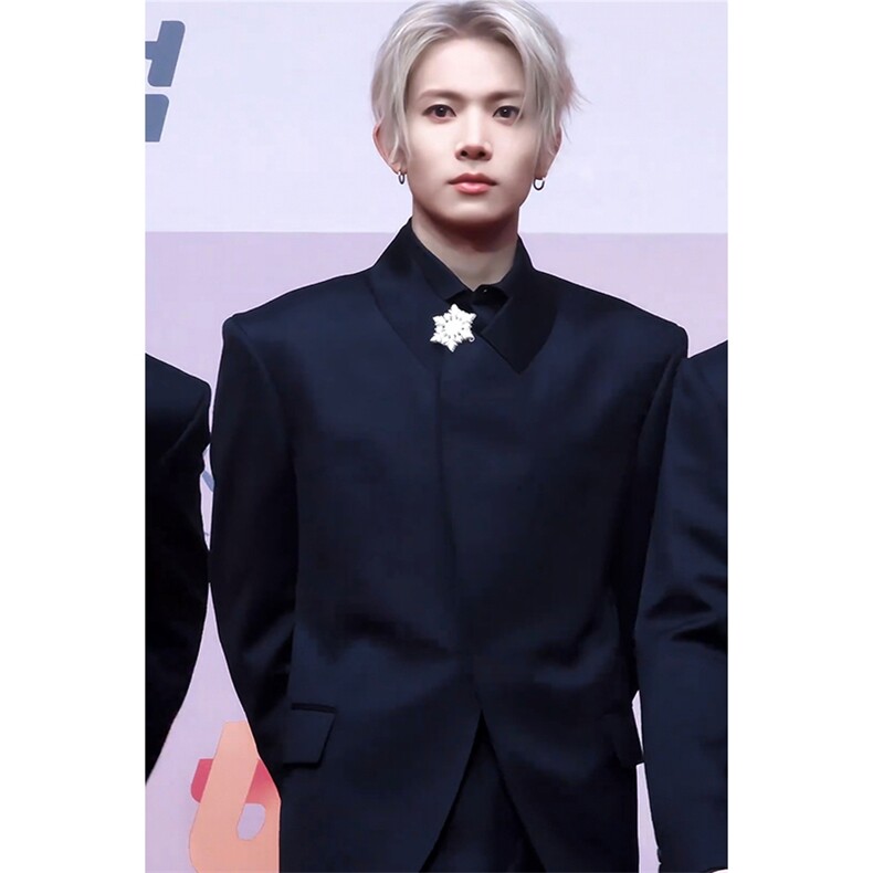 现货~2026春季立领中式黑色垫肩西服外套带胸针设计上衣X870-P85，男装西服，星座1004-3