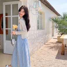 蓝色连衣裙女2025夏季新款蕾丝拼接吊带裙格子收腰长裙+薄款开衫，女装连衣裙，2C218