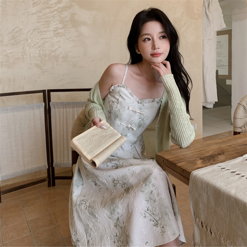 现货新款夏装2024年新中式网红风针织开衫碎花连衣裙套装,女装套装/套裙,乔米娜