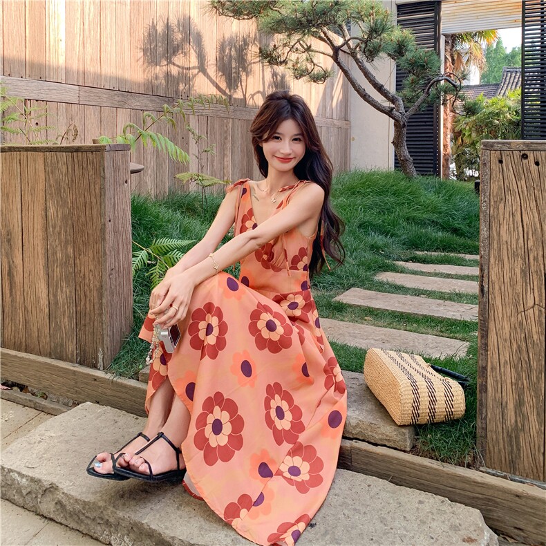 法式波西米亚风碎花橘色吊带连衣裙女夏2025新款独特漂亮超火长裙,女装连衣裙,2C122