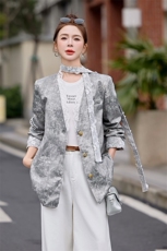 8587011欧货高端法式V领蕾丝拼接西装外套女2025春季飘带气质上衣，女装短外套，米雪儿