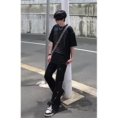 黑色
