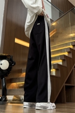 A178K2838P35限价65秋冬季新款三条杠卫裤直筒宽松潮牌裤子，男装休闲裤，电商A178