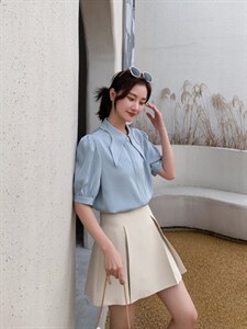 精致大方款夏装图片