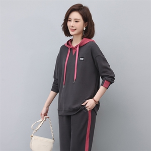 休闲运动服女士春秋2025春季新款妈妈春装时尚洋气卫衣图片