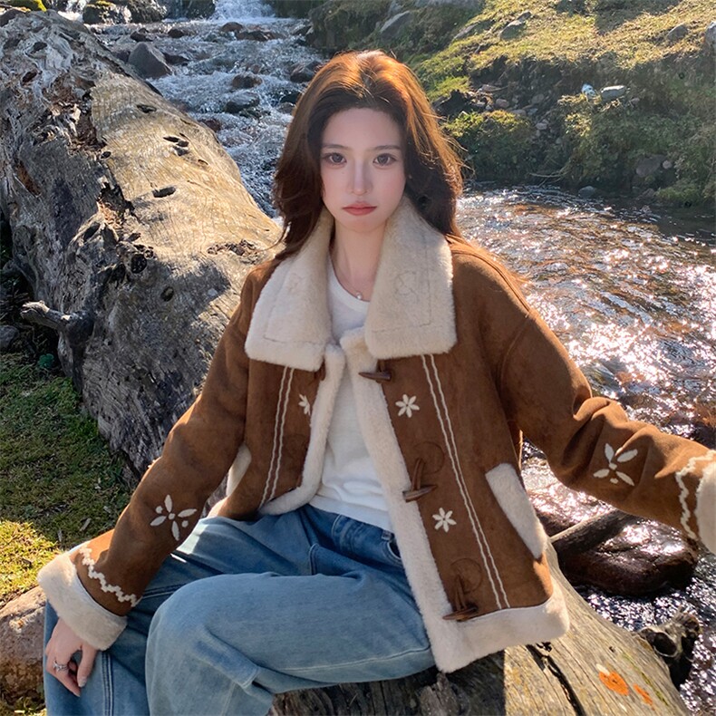 2025年冬季新款皮毛一体刺绣短外套2b082-2245-p240-k360,女装短外套,2B082