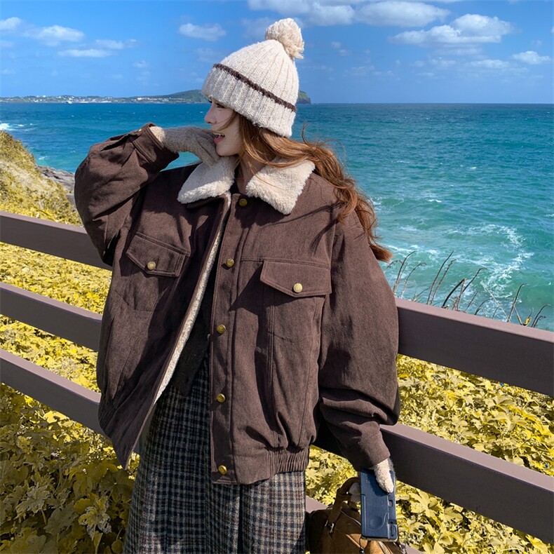 美式复古灯芯绒外套女秋冬仿羊羔毛翻领工装夹克上衣,女装短外套,2C177