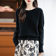 2025百搭时尚元宝下开叉一字领羊毛针织衫，女装羊毛衫，越洋羊