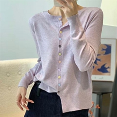 2025年秋季长袖彩扣开衫，女装针织衫/毛衣，萱芳婷羊绒