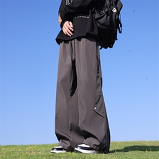 深灰色