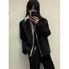 黑色