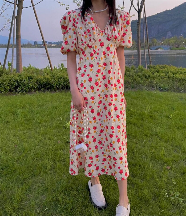 现货夏季新款碎花连衣裙，女装连衣裙，YI MAN