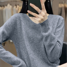 新款纯色针织v领长裙时尚休闲百搭，女装针织衫/毛衣，唯若美羊绒