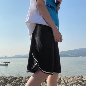 夏季男生网眼运动球裤休闲短裤图片