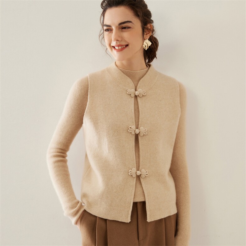 优雅女士羊绒马甲四平盘扣设计秋冬必备显瘦保暖时尚百搭，女装马甲，昭美纯山羊绒