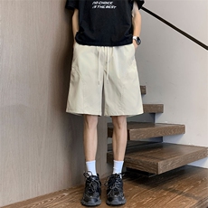 米白色