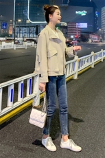 2021春秋季新款气质翻领小香风短款风衣外套，女装风衣，辉之琳