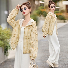 现货2025夏装新款新中式印花防晒衣外套，女装防晒衣，依万里