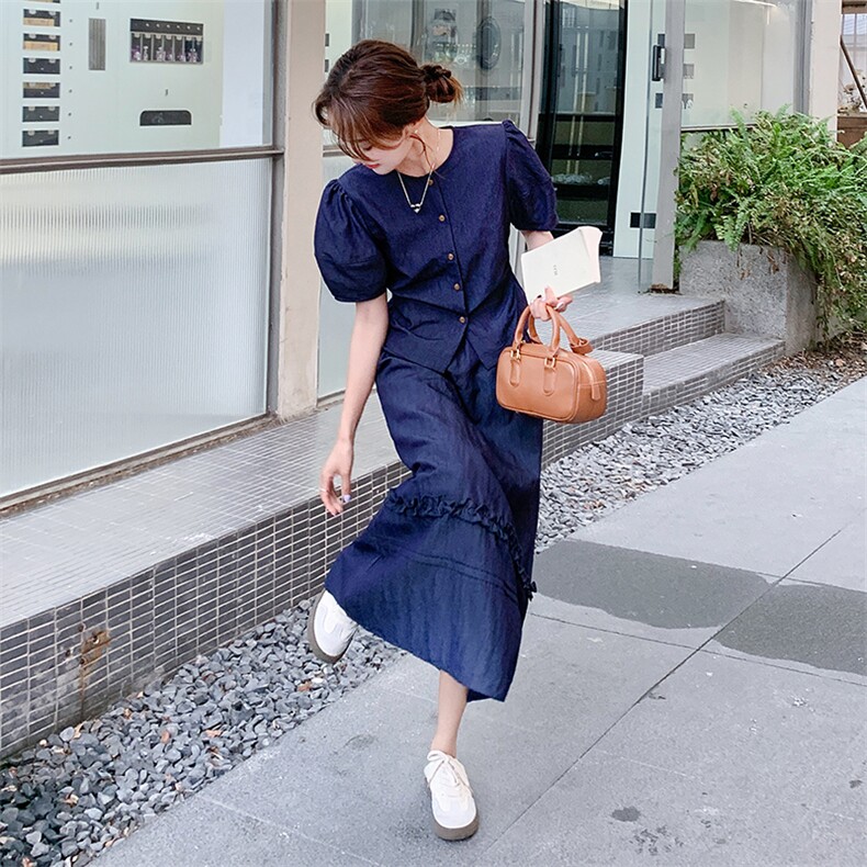 设计感蓝色上衣套装裙女2025春秋季新款宽松休闲衬衣半身裙两件套,女装套装/套裙,浙宝220A