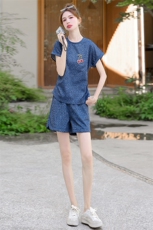 潮流时尚休闲运动套装女夏季新款纯色圆领短袖上衣阔腿短裤两件套，女装套装/套裙，江南