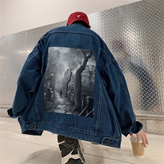 深蓝色