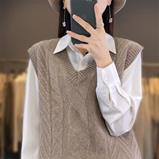 2025年秋季新款百搭女士菱形麻花V领无袖马甲，女装羊毛衫，春贝羊绒