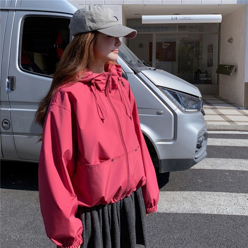 高级小众户外风连帽粉色冲锋衣外套女春秋超火好看漂亮短夹克上衣,女装羽绒服,2C098