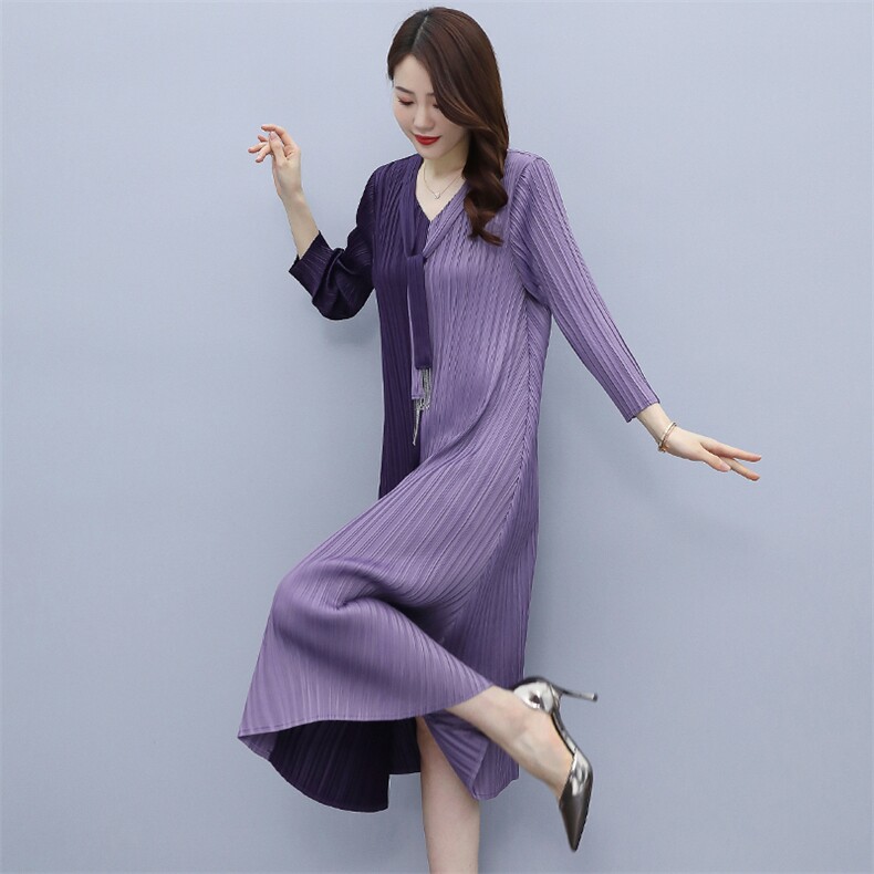 打底连衣裙女2021春新款修身显瘦褶皱遮肚轻奢设计感气质过膝长裙，女装连衣裙，悠米