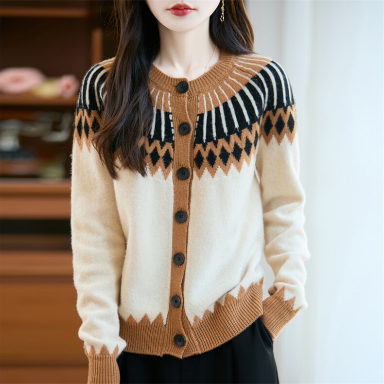 2025年秋季通勤单件长袖民族风撞色提花时尚百搭羊毛衫，女装羊毛衫，三莲羊绒