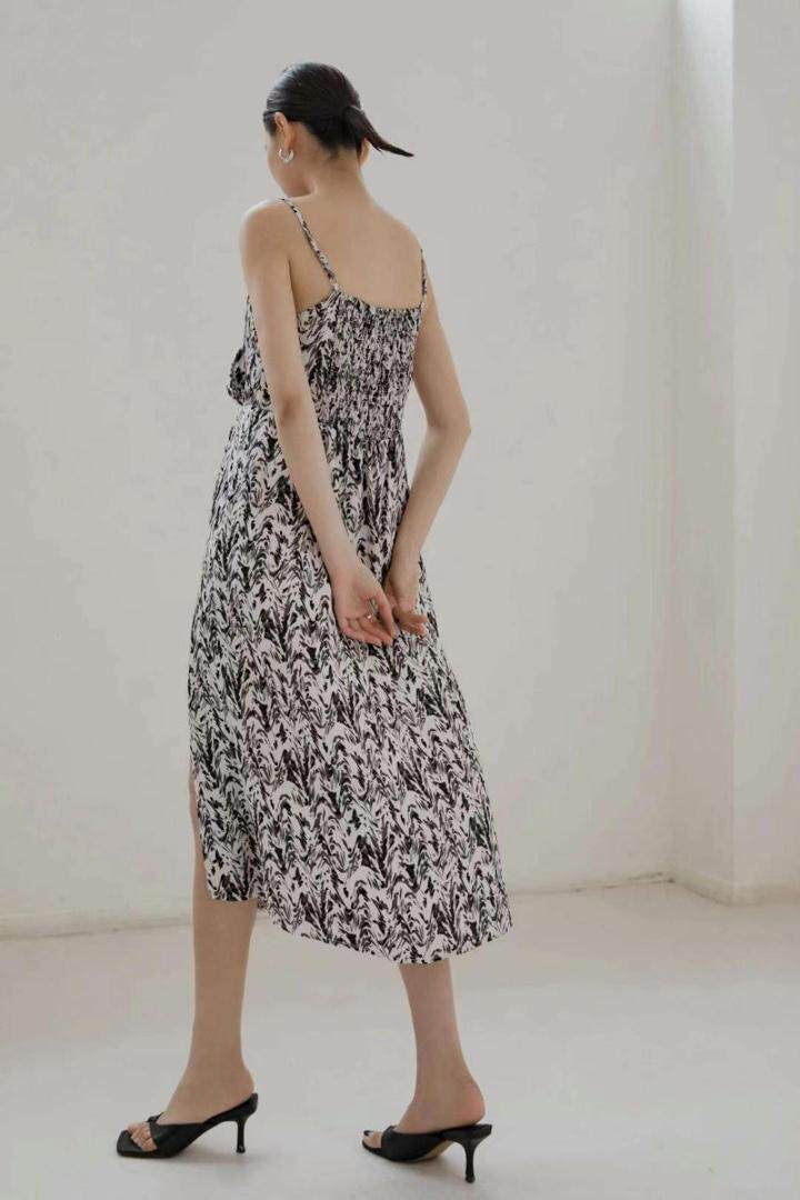 碎花吊带连衣裙质感超好，女装背心吊带，ES MODISH