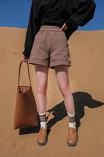 2022年新款裤角口贴小标短裤，其它，L·H·X