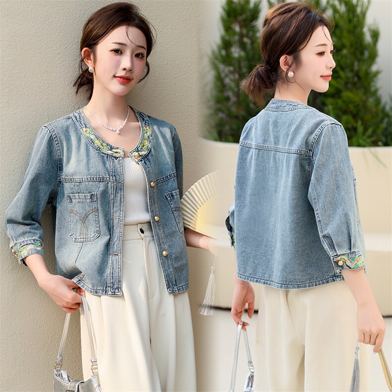 2024春季新款新中式刺绣拼接短款牛仔外套女小个子口袋圆领夹克，女装牛仔外套，潮流依族