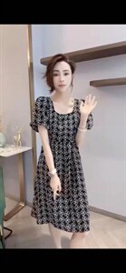 韩版碎花连衣裙，女装连衣裙，金尚名门