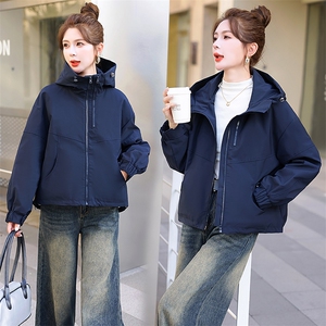 现货。现货派克羽绒服女短款冬季2024新款宽松时尚工装冲锋衣外套图片